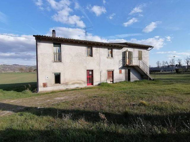Casale in vendita a Fratta Todina