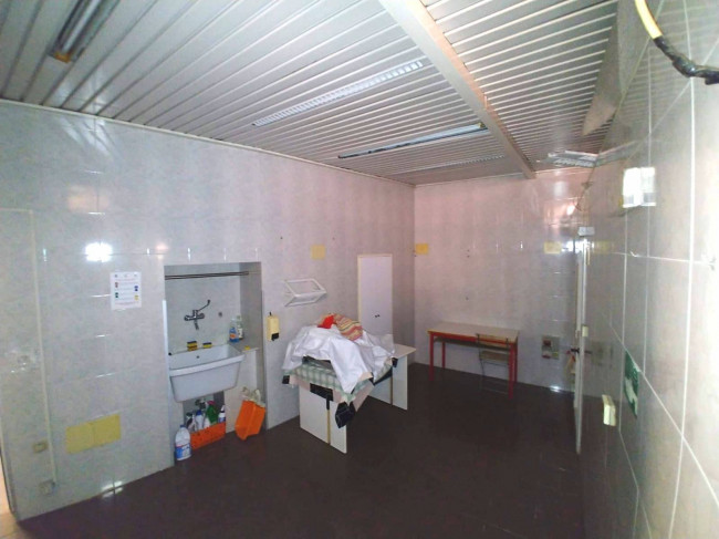 Locale commerciale in vendita a Marsciano