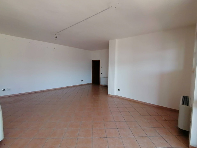 Locale commerciale in vendita a Collazzone