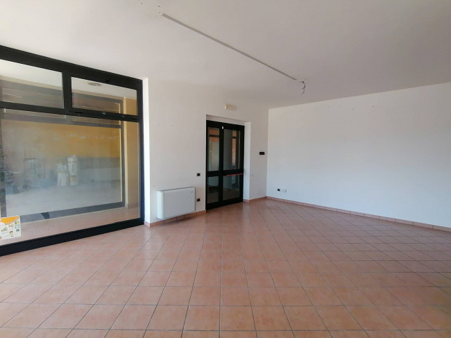 Locale commerciale in vendita a Collazzone