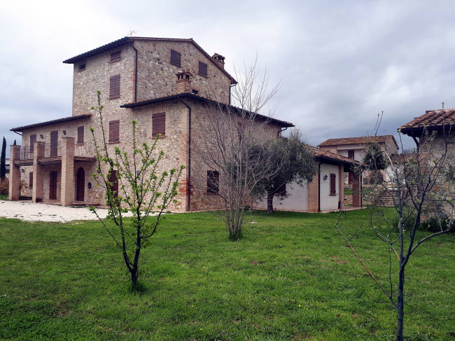 Casale in vendita a Marsciano