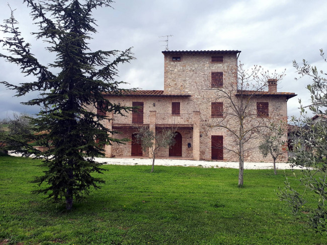 Casale in vendita a Marsciano