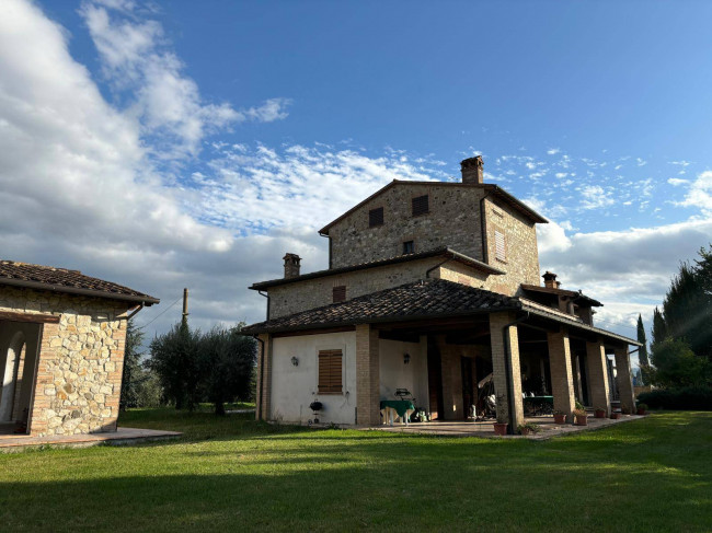 Casale in vendita a Marsciano