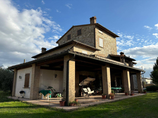 Casale in vendita a Marsciano