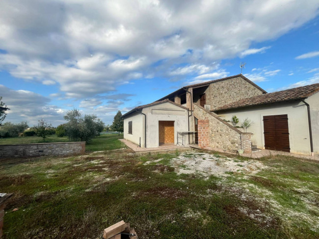 Casale in vendita a Marsciano