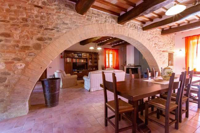 Casale in vendita a Marsciano