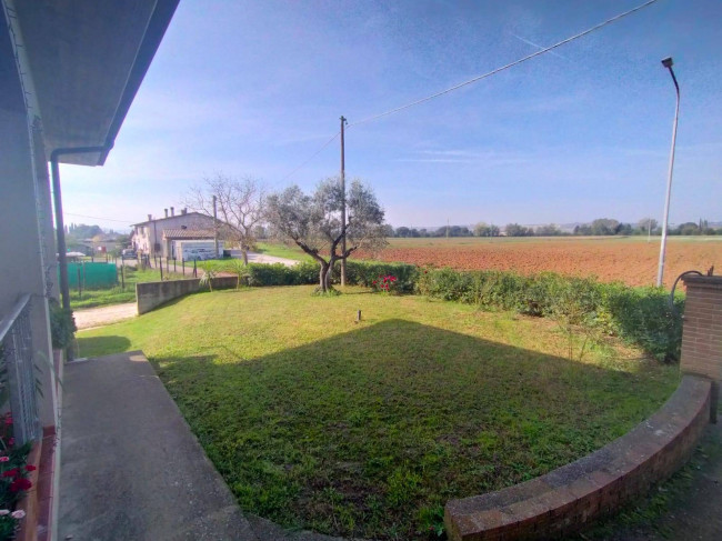 Appartamento in vendita a Deruta