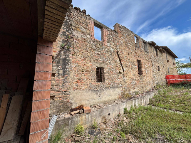 Rustico in vendita a Marsciano
