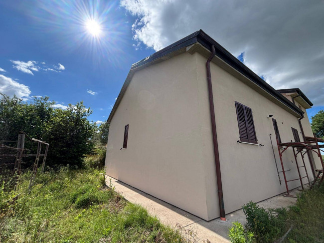 Villa in vendita a San Venanzo