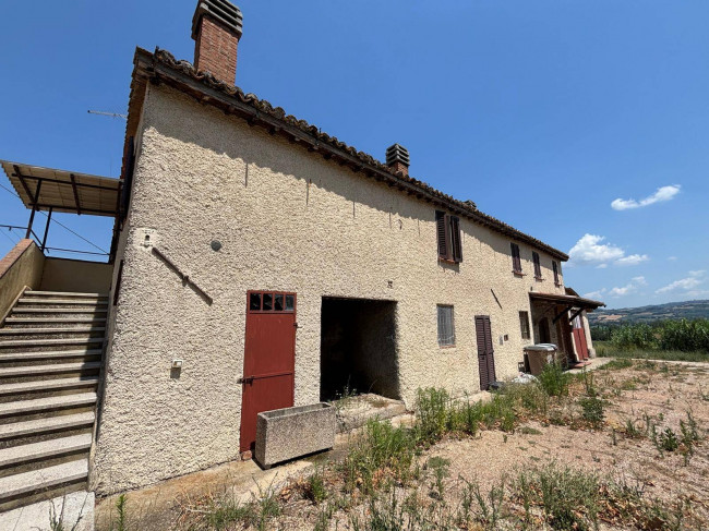 Casale in vendita a Fratta Todina