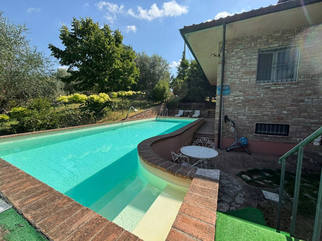 Villa in vendita a Marsciano