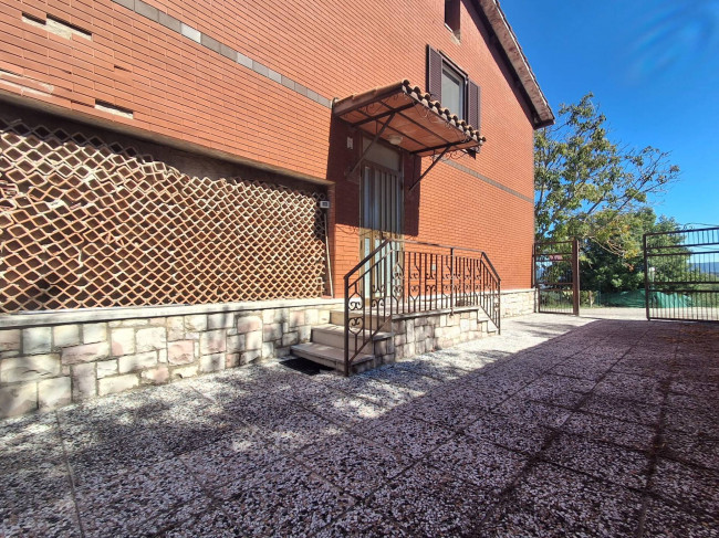 Single House for sale in Collazzone