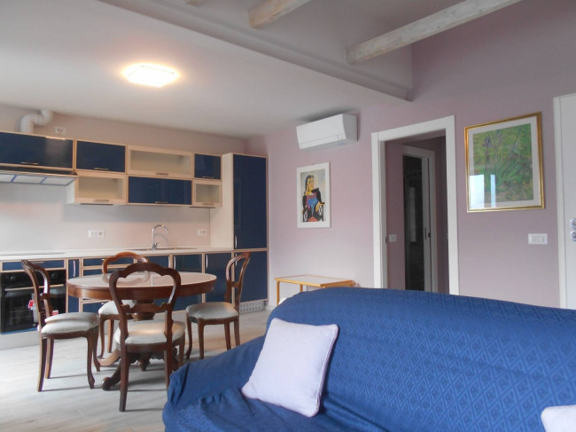 Appartamento in affitto a Oliveto Lario