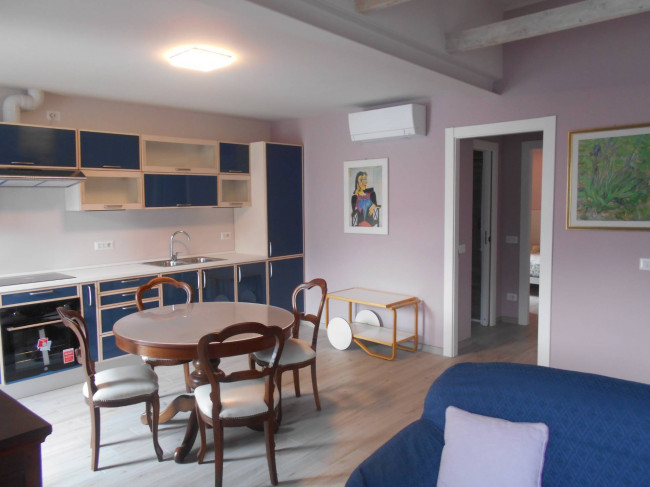 Appartamento in affitto a Oliveto Lario