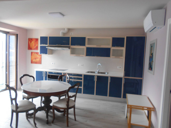 Appartamento in affitto a Oliveto Lario