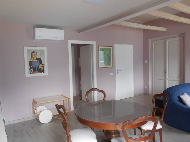 Appartamento in affitto a Oliveto Lario