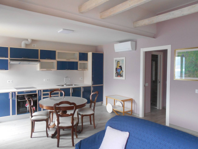 Appartamento in affitto a Oliveto Lario