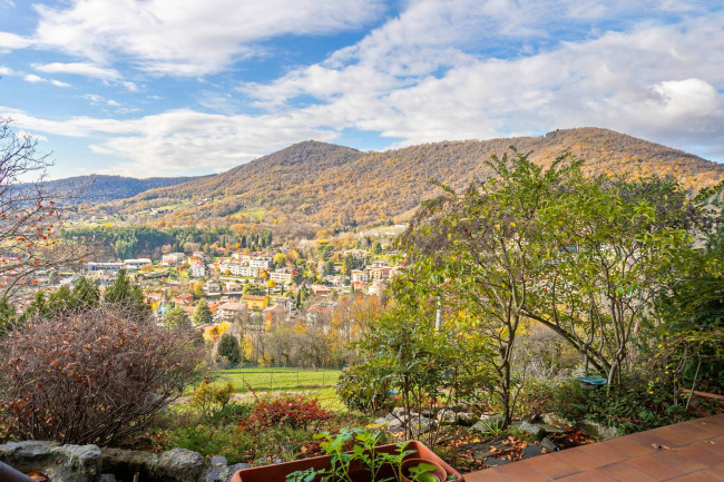 Villa in vendita a Alzano Lombardo