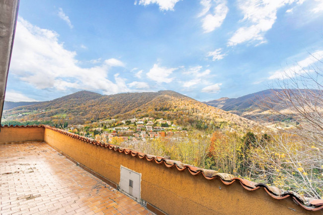 Villa in vendita a Alzano Lombardo