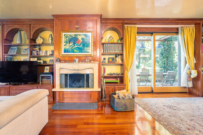 Villa in vendita a Brembate di Sopra