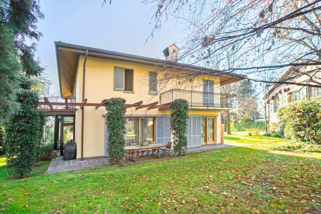 Villa in vendita a Brembate di Sopra