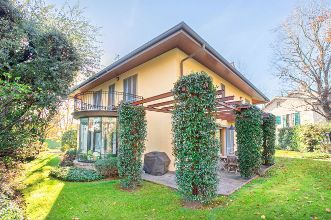 Villa in vendita a Brembate di Sopra