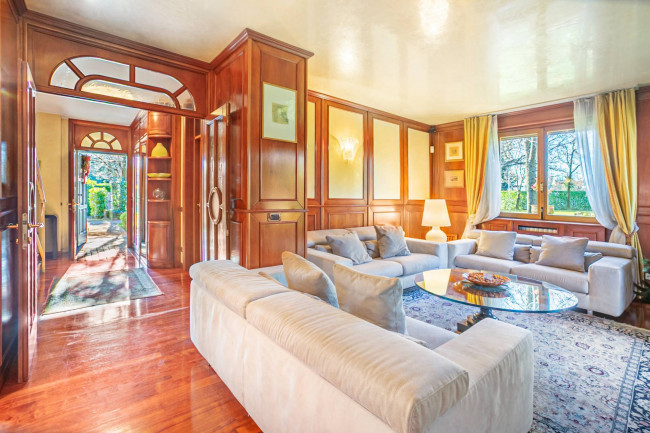 Villa in vendita a Brembate di Sopra