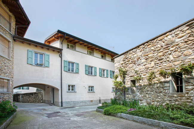 Casa singola in vendita a Paladina