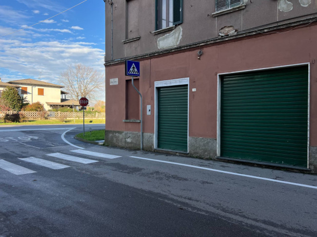 Locale commerciale in vendita a Caravaggio