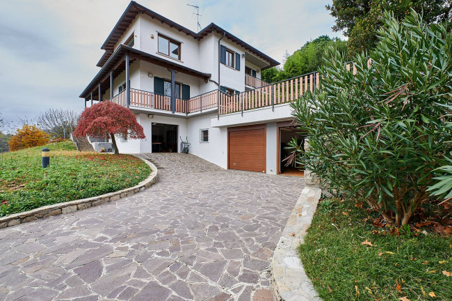 Villa in vendita a Cenate Sopra