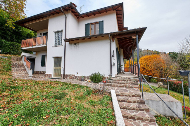 Villa in vendita a Cenate Sopra