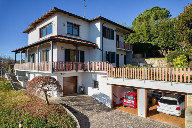 Villa in vendita a Cenate Sopra