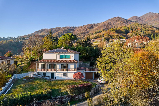 Villa in vendita a Cenate Sopra