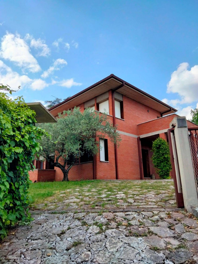 Villa in vendita a Perugia