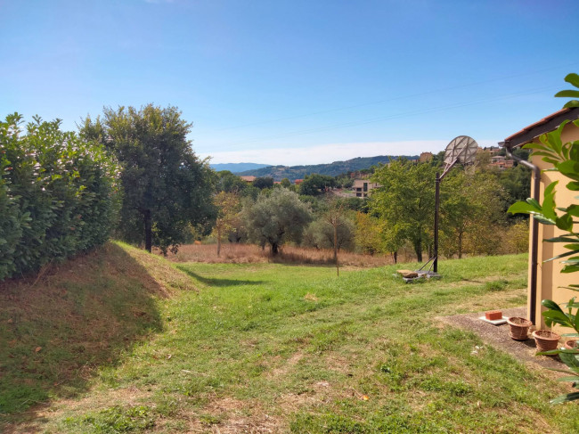 Casale in vendita a Perugia