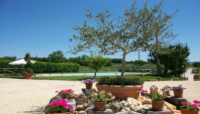 Casale in vendita a Perugia