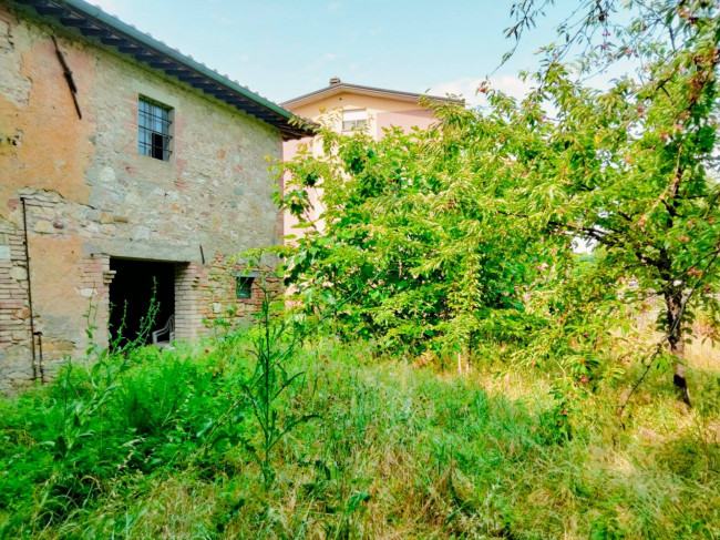Casale in vendita a Perugia