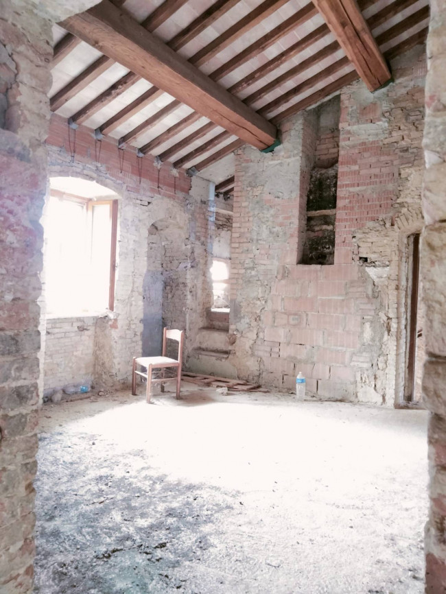 Casale in vendita a Perugia