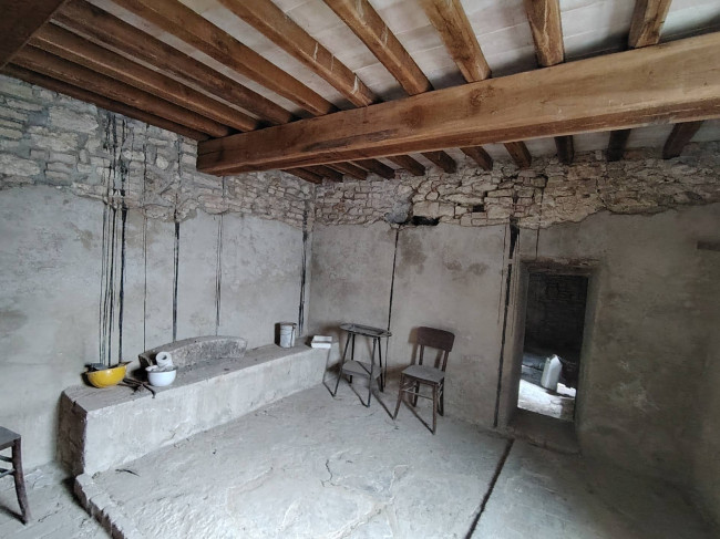 Casale in vendita a Perugia