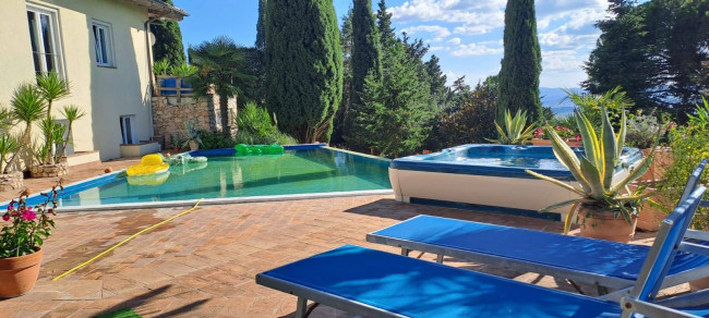 Villa in vendita a Corciano