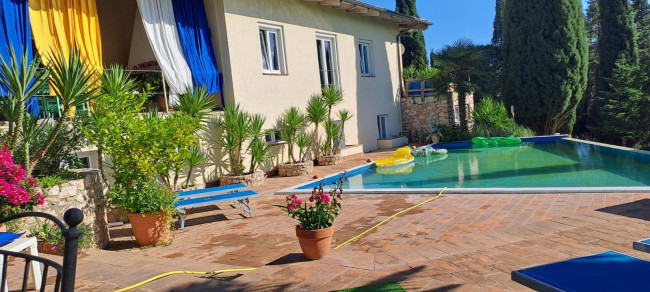 Villa in vendita a Corciano