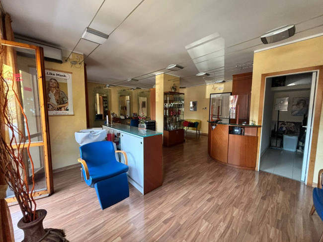 Attività commerciale in vendita a Perugia