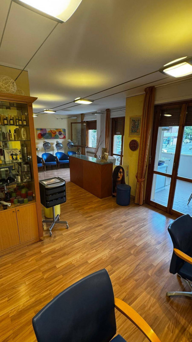 Attività commerciale in vendita a Perugia