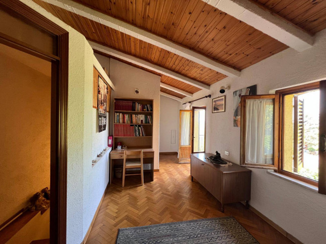  for sale in Gubbio
