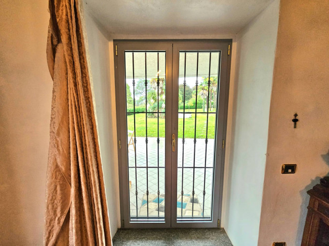 Villa in vendita a Leggiuno