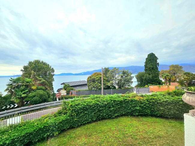 Villa in vendita a Leggiuno