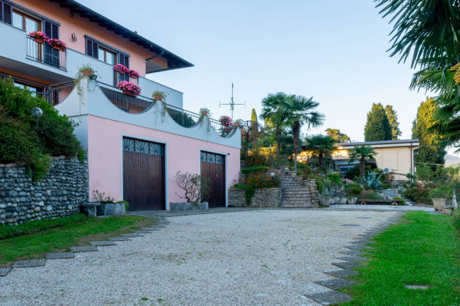 Villa in vendita a Besozzo