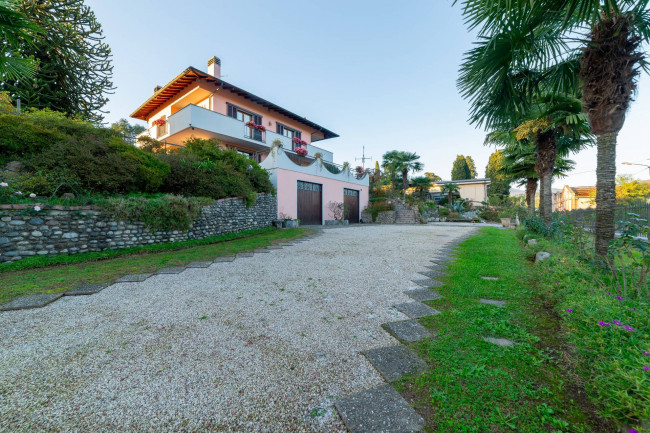 Villa in vendita a Besozzo