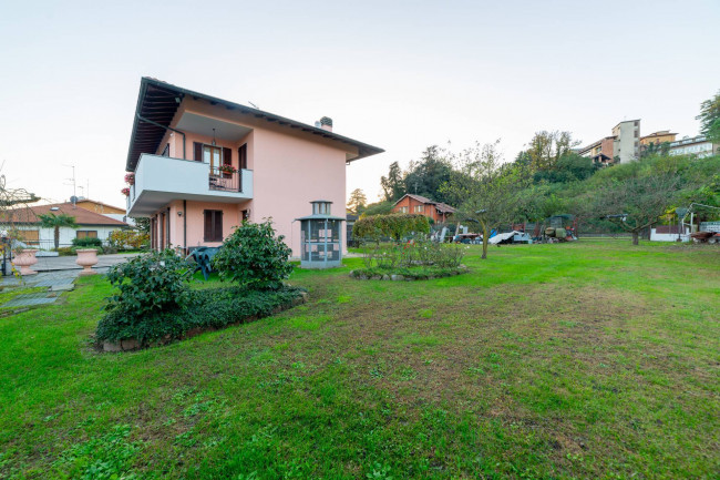 Villa in vendita a Besozzo