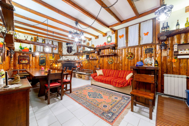Villa in vendita a Besozzo